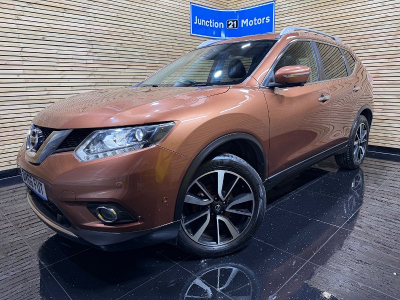 Orange Nissan X-Trail 1.6 dCi Tekna SUV 5dr Diesel Manual Euro 6 s/s 130 ps